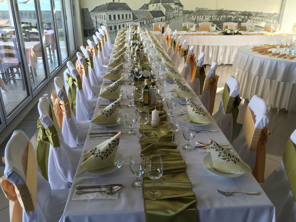 Hotel Samaria Šamorín المظهر الخارجي الصورة