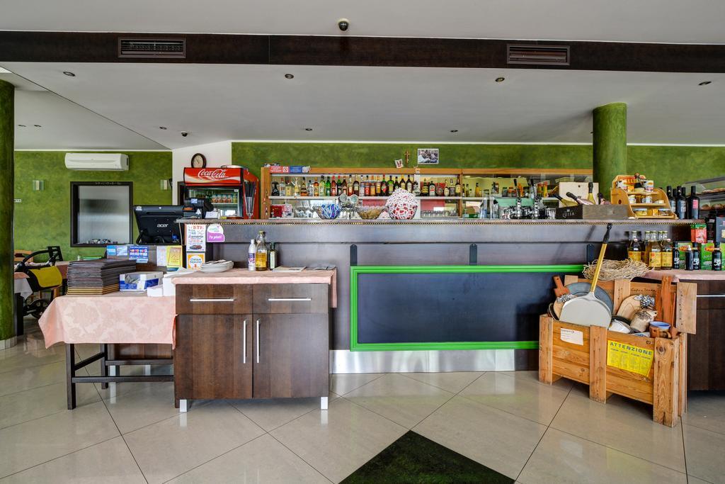 Hotel Samaria Šamorín المظهر الخارجي الصورة